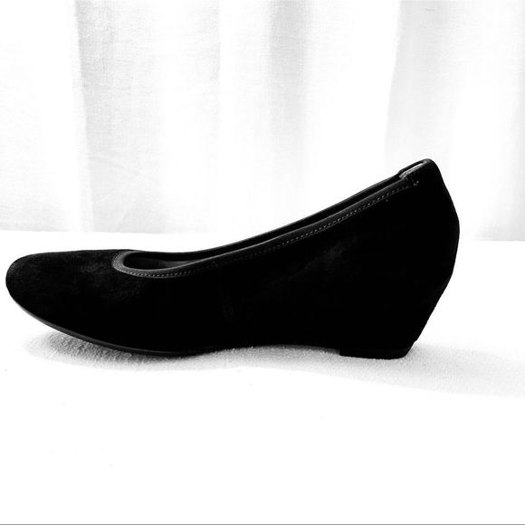 Gabor Suede Wedge - size 5 . Please see size chart. NOT the same as U.S. sizes. - Picture 3 of 14